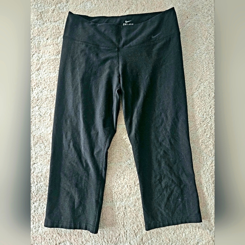Nike Dri-Fit Black Capris - Workout, Yoga Pants, Leggings - Active